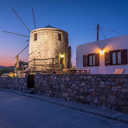 The Windmill Apartment Adamantas  Bagian luar foto