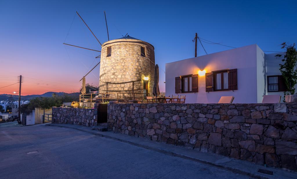 The Windmill Apartment Adamantas  Bagian luar foto
