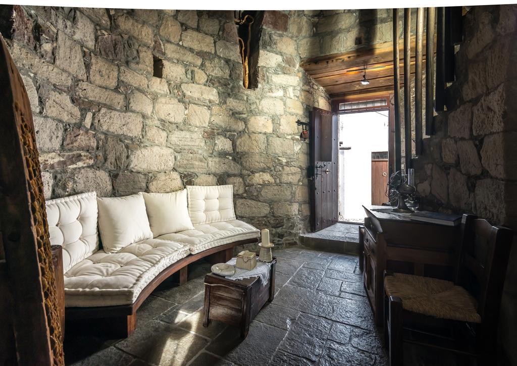 The Windmill Apartment Adamantas  Bagian luar foto