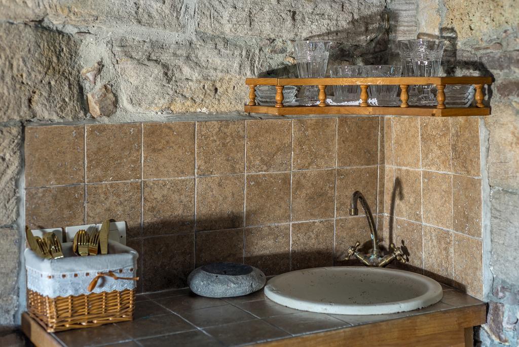 The Windmill Apartment Adamantas  Bagian luar foto