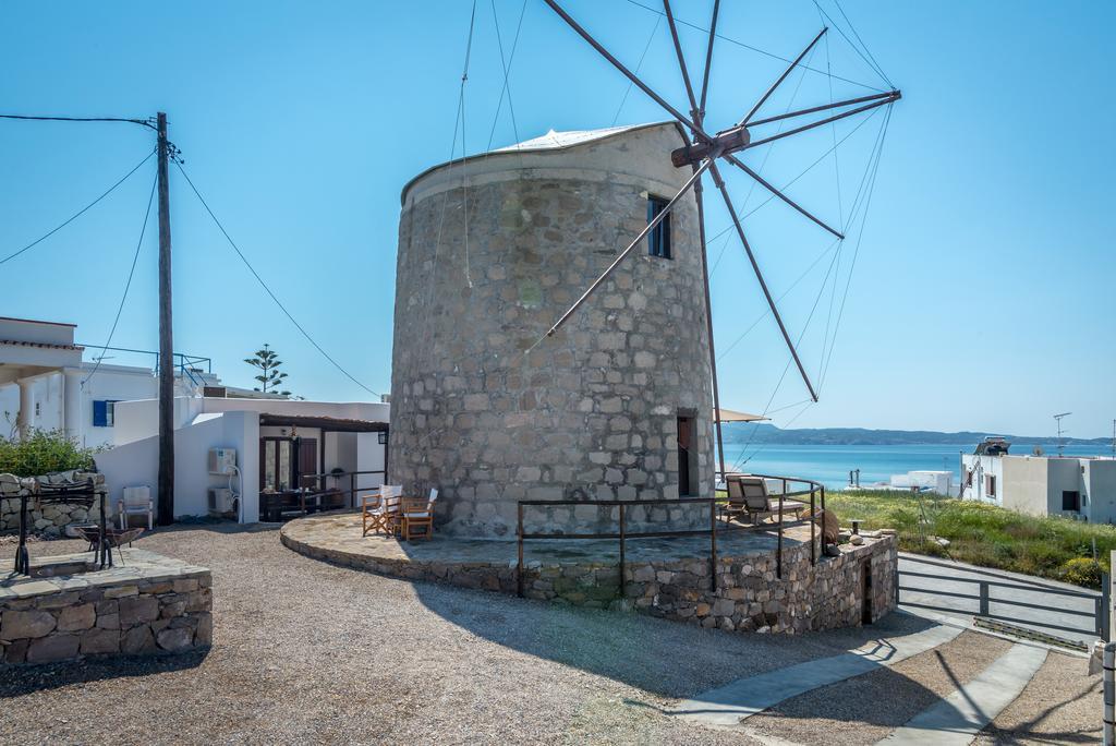 The Windmill Apartment Adamantas  Bagian luar foto